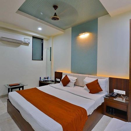 Hotel Tilak Bhopal Exteriör bild