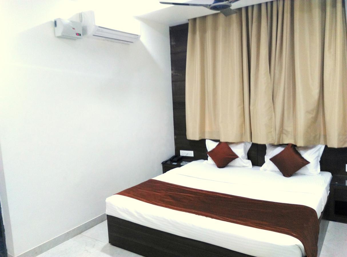 Hotel Tilak Bhopal Exteriör bild